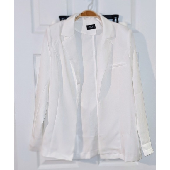 Milk & Honey White Blazer‎ and Shorts Set Chic Belted High Waist Medium NWT - Picture 3 of 12